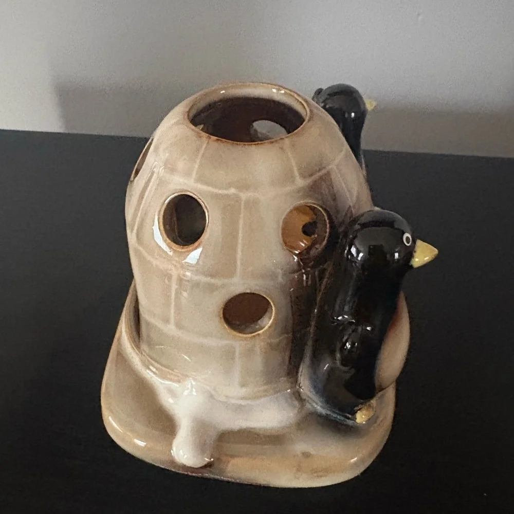 Vintage Retired Yankee Candle Ceramic Penguins Tea Light Holder New, Never Used!